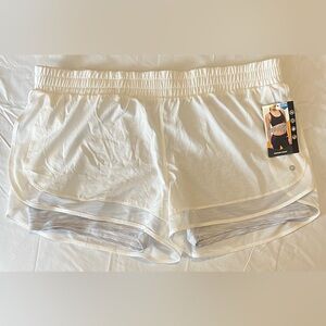 NWT Avia Women's White Running Shorts with Bike Liner, Size XXXL (22)
